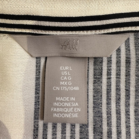 H&M Black and Cream Striped Long Sleeve Dress -Size L - Picture 4 of 8